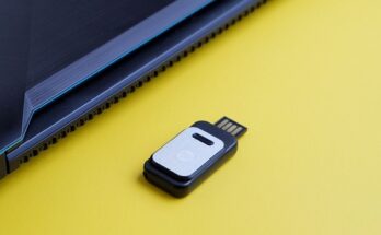 Dysk przenośny Samsung SSD T7 Shield USB 3.2 2 TB – superszybka pamięć zewnętrzna